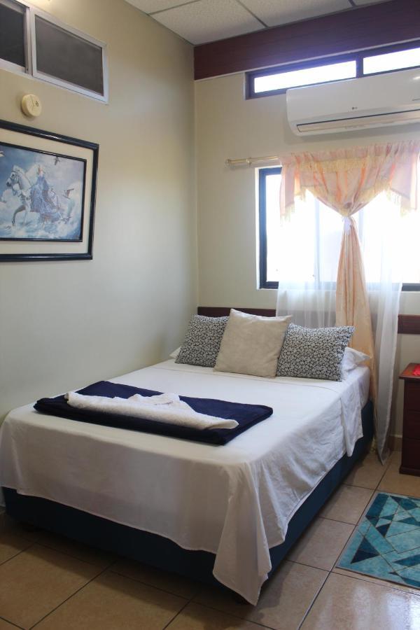 Hostal Romy Пуэрто-Бакерисо-Морено Экстерьер фото